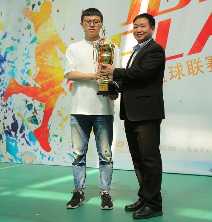 Tải xuống.jpg